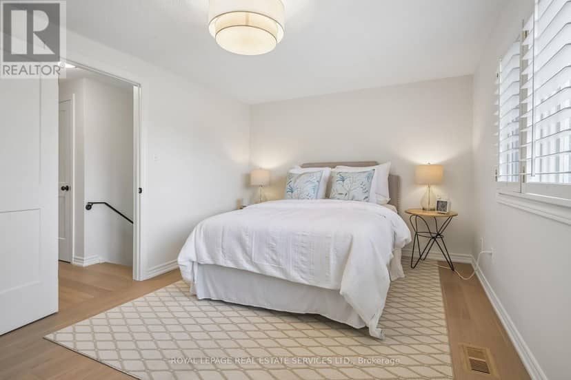 2222 Marine Drive — photo 18 of 37
