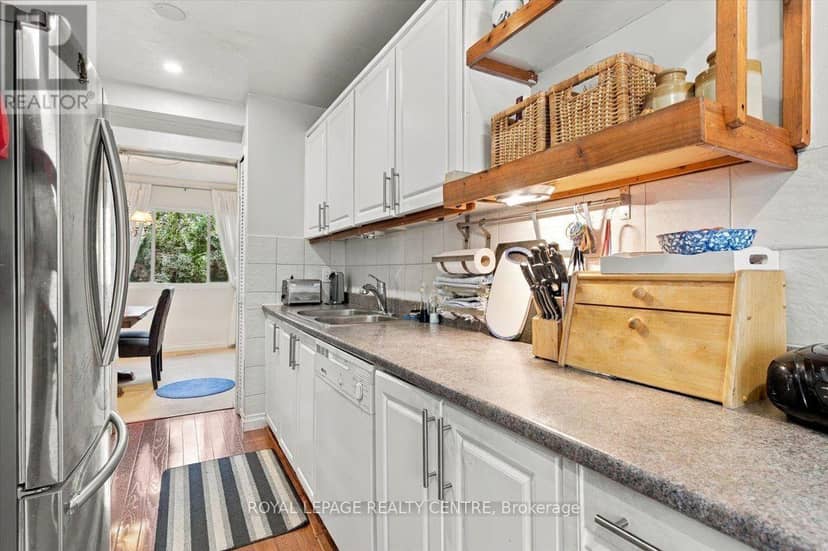 3581 Ash Row Crescent — photo 11 of 38