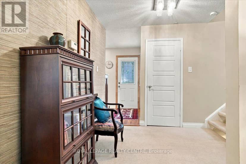 3581 Ash Row Crescent — photo 18 of 38
