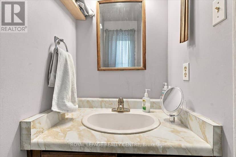 3581 Ash Row Crescent — photo 19 of 38