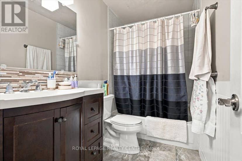 3581 Ash Row Crescent — photo 25 of 38