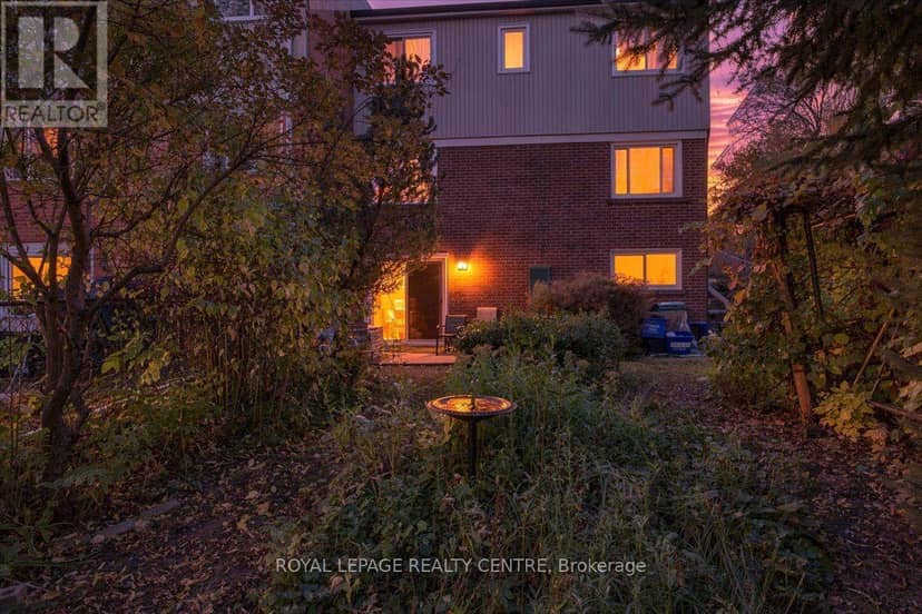 3581 Ash Row Crescent — photo 34 of 38