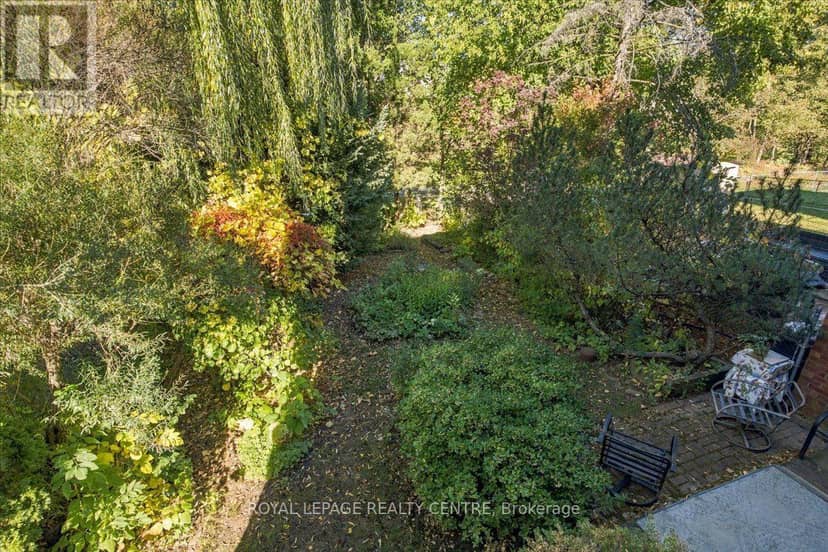 3581 Ash Row Crescent — photo 36 of 38