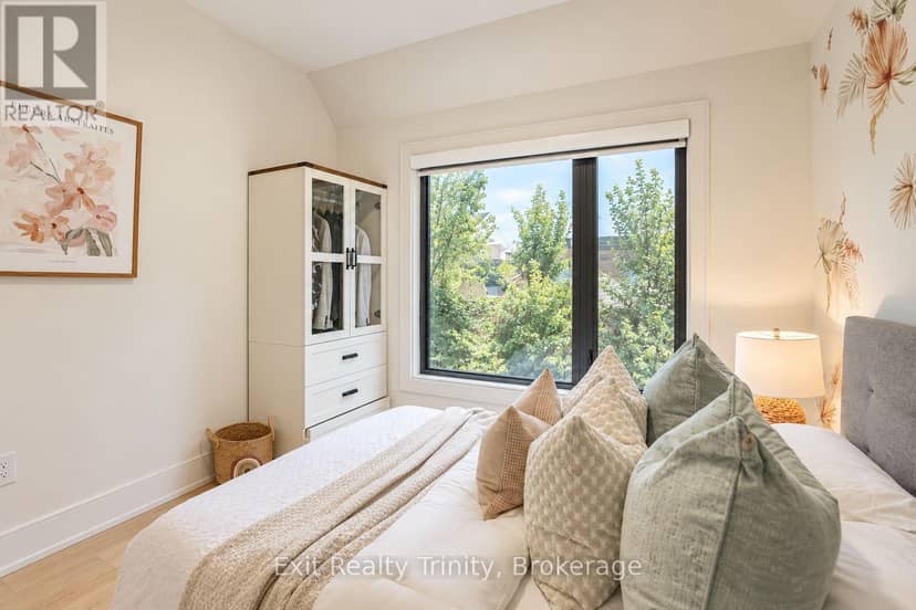 152 Sheldon Avenue — photo 31 of 40