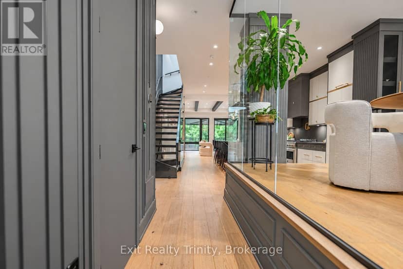 152 Sheldon Avenue, Toronto, photo 4