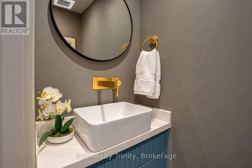 152 Sheldon Avenue, Toronto, photo 5