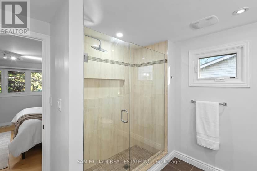 38 Kenninghall Boulevard — photo 27 of 40