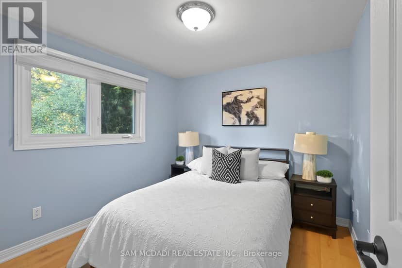 38 Kenninghall Boulevard — photo 28 of 40