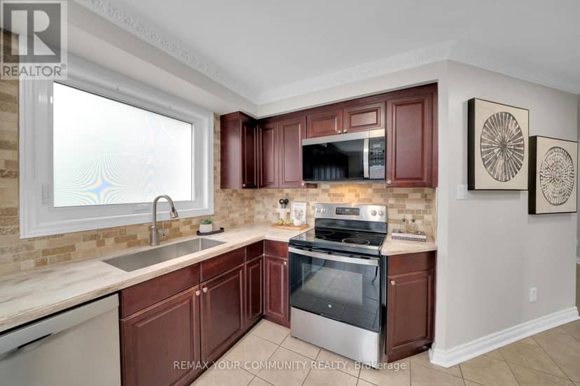 118 Waterbury Street — photo 16 of 40
