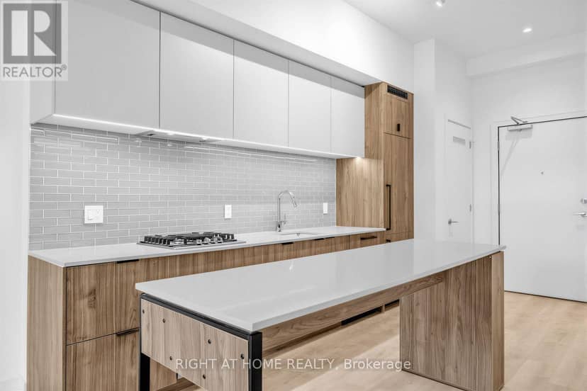 207 - 722 Marlee Avenue — photo 10 of 28