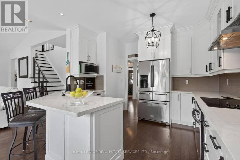 852 Trudeau Drive — photo 12 of 40
