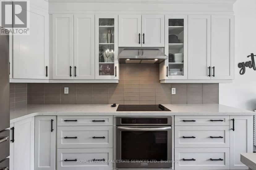 852 Trudeau Drive — photo 13 of 40
