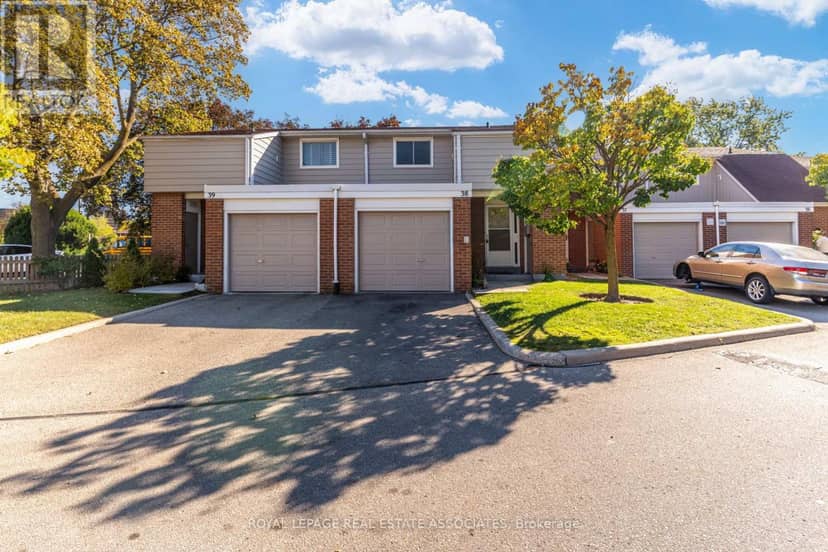 215 Mississauga Valley Boulevard, Mississauga