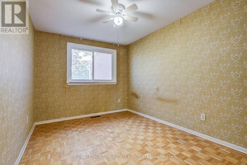 215 Mississauga Valley Boulevard — photo 32 of 40