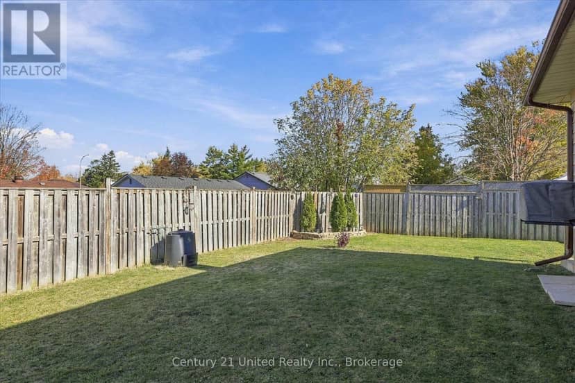 898 Sydenham Road — photo 39 of 40