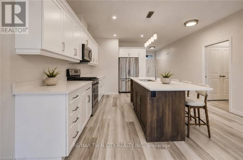48 Main Street E — photo 10 of 36