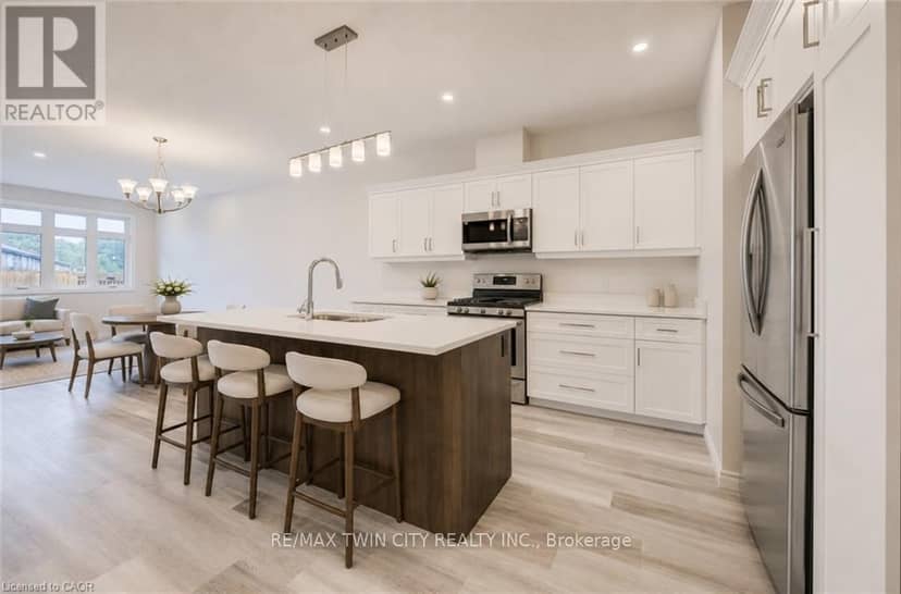 48 Main Street E — photo 9 of 36