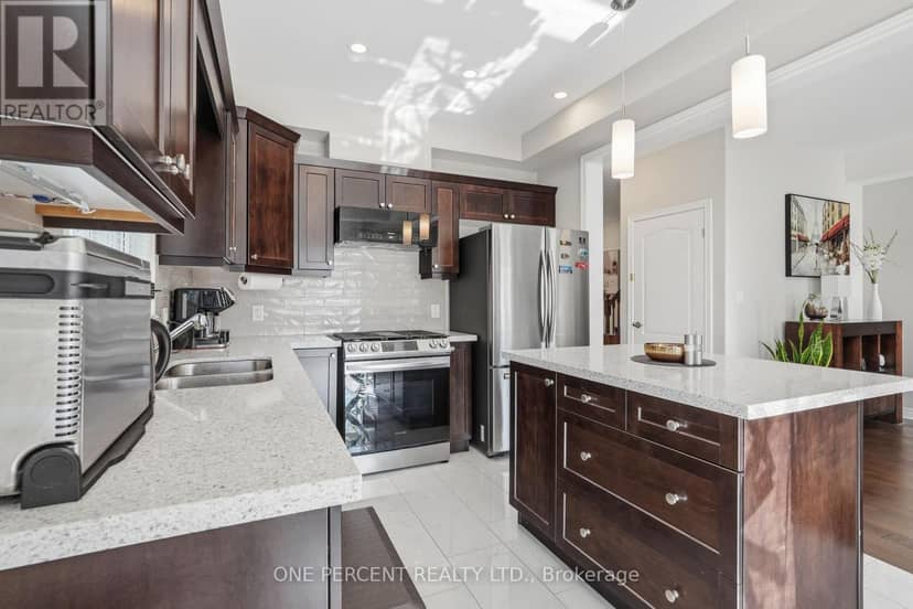 71 Laurent Avenue — photo 13 of 40