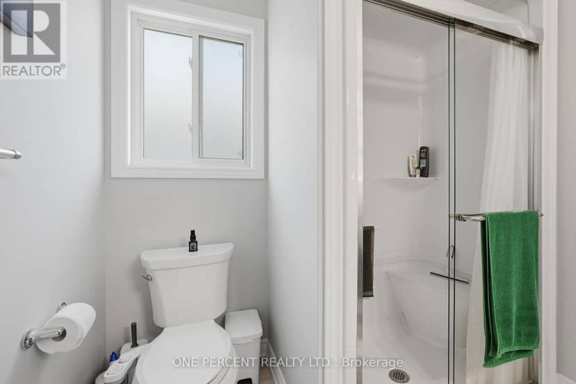 71 Laurent Avenue — photo 24 of 40
