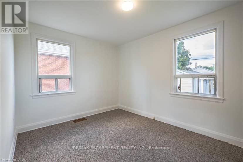 150 Beland Avenue S — photo 16 of 31
