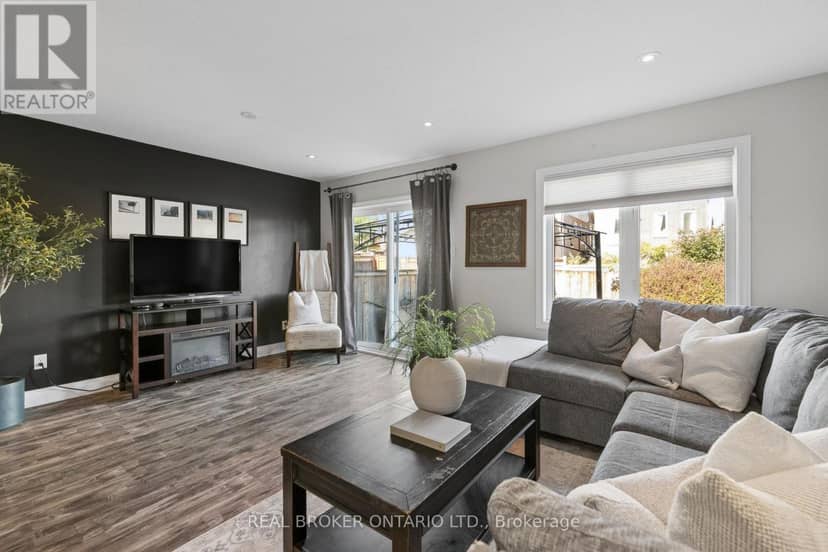 42 Renfrew Street — photo 9 of 24