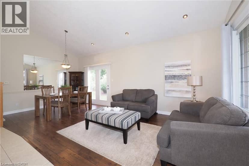 559 SPRINGWATER Drive, Waterloo, photo 8