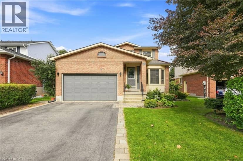 31 KARSH Crescent — photo 2 of 40