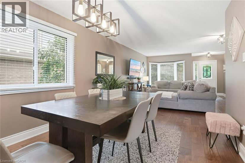 31 KARSH Crescent — photo 7 of 40