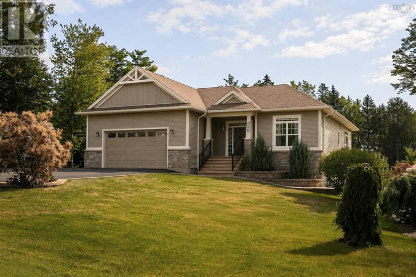 556 Duart Avenue, Fall River