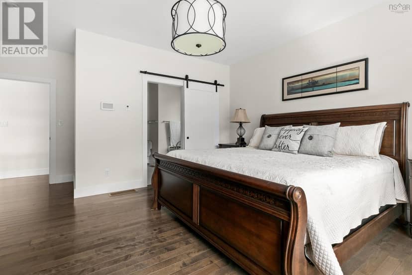 556 Duart Avenue — photo 19 of 40