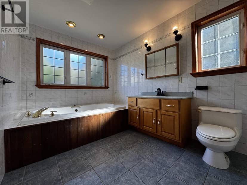 333 Lochside Rd. — photo 17 of 26
