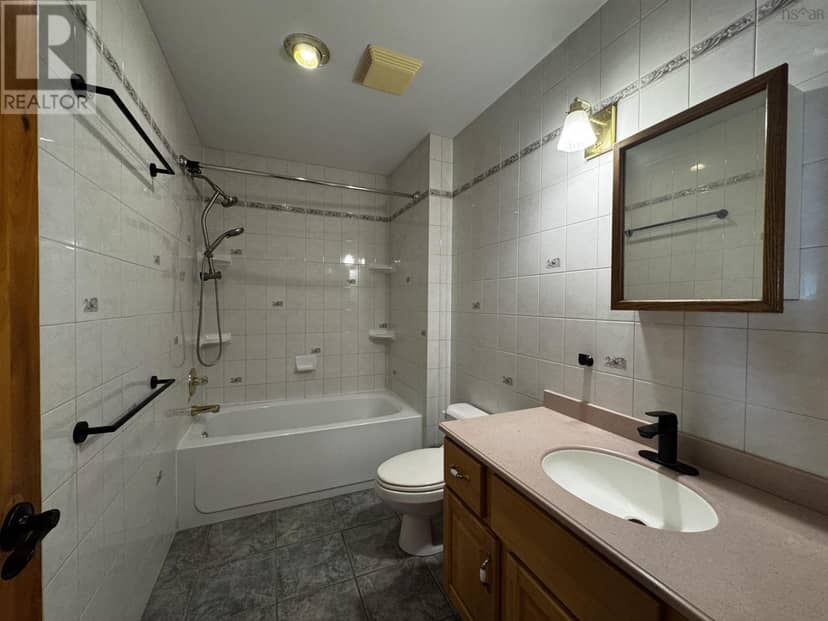 333 Lochside Rd. — photo 21 of 26