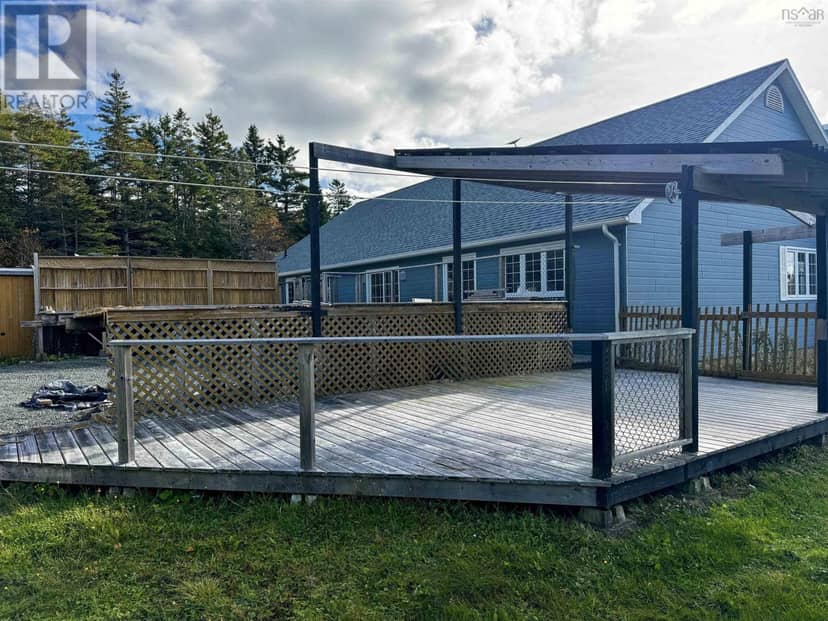 333 Lochside Rd. — photo 25 of 26