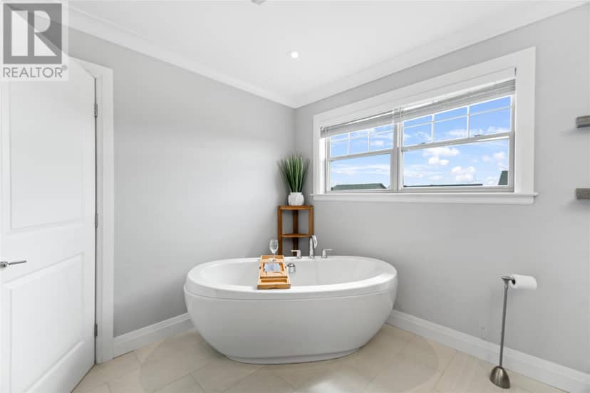 64 Galway Boulevard — photo 17 of 33