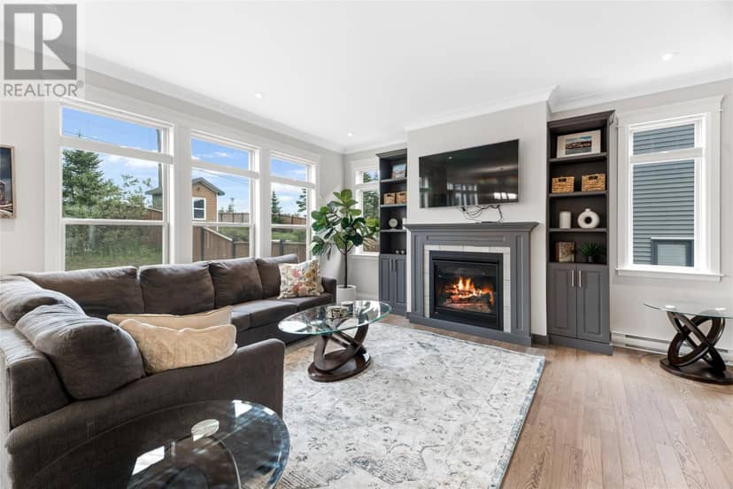 64 Galway Boulevard — photo 7 of 33
