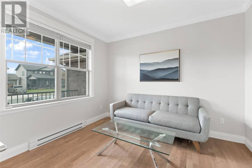 64 Galway Boulevard — photo 9 of 33