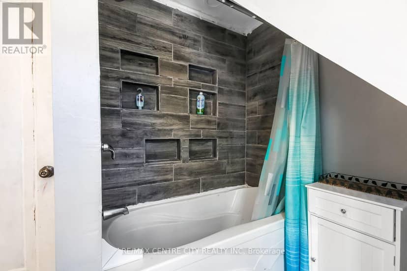 48 South Valerie Street — photo 15 of 30