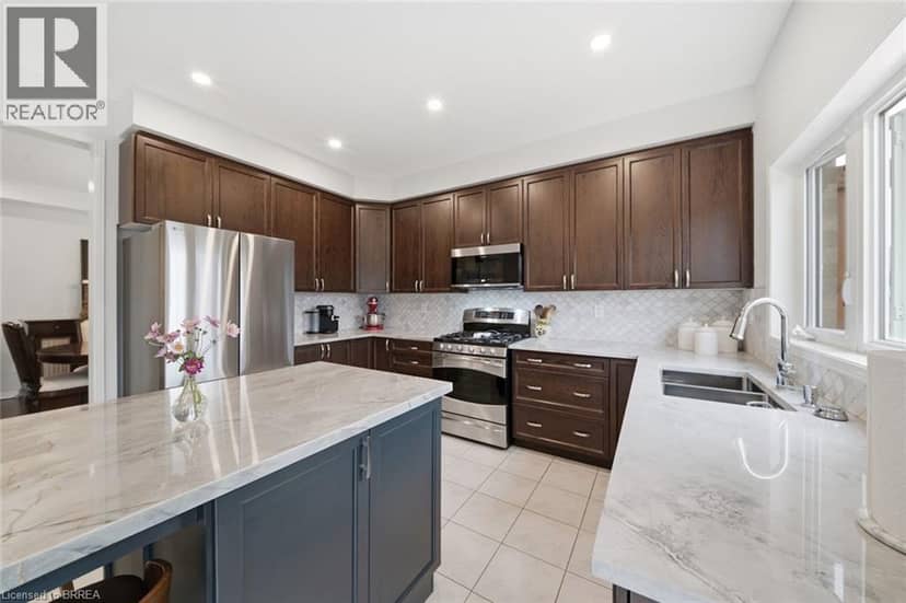 42 STEPHENSON Road — photo 5 of 40