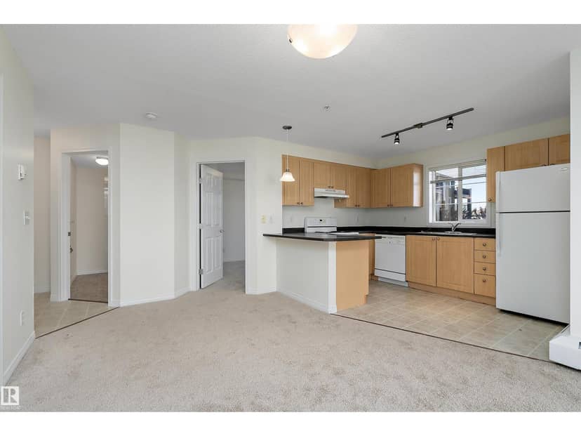 #201 630 McAllister Lo SW — photo 13 of 40