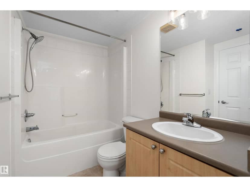 #201 630 McAllister Lo SW — photo 21 of 40