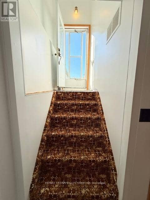 63 De L'etang Boulevard — photo 26 of 40