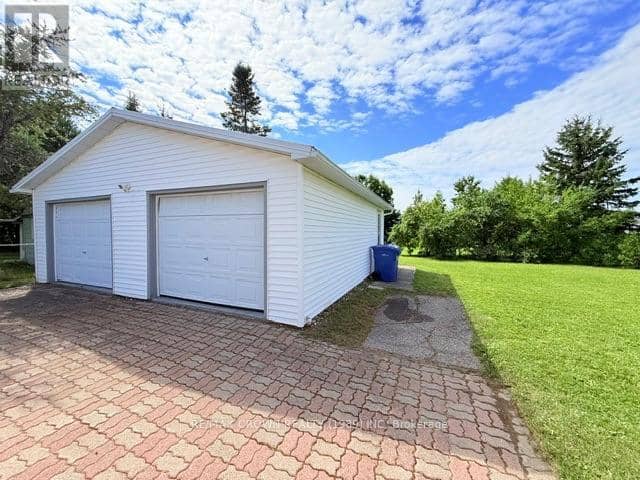 63 De L'etang Boulevard, Kapuskasing, photo 3