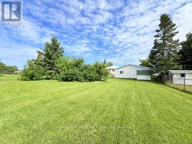 63 De L'etang Boulevard, Kapuskasing, photo 5