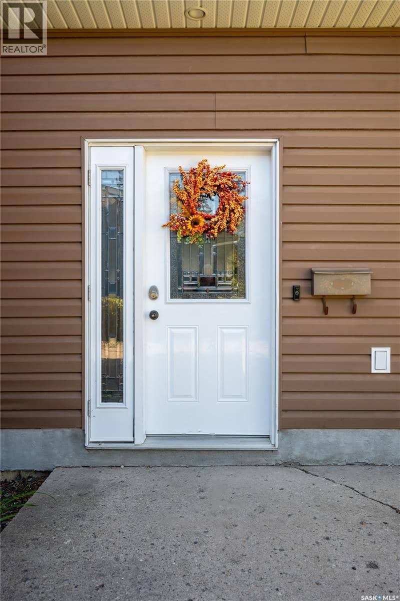 444 Mountview ROAD — photo 4 of 40