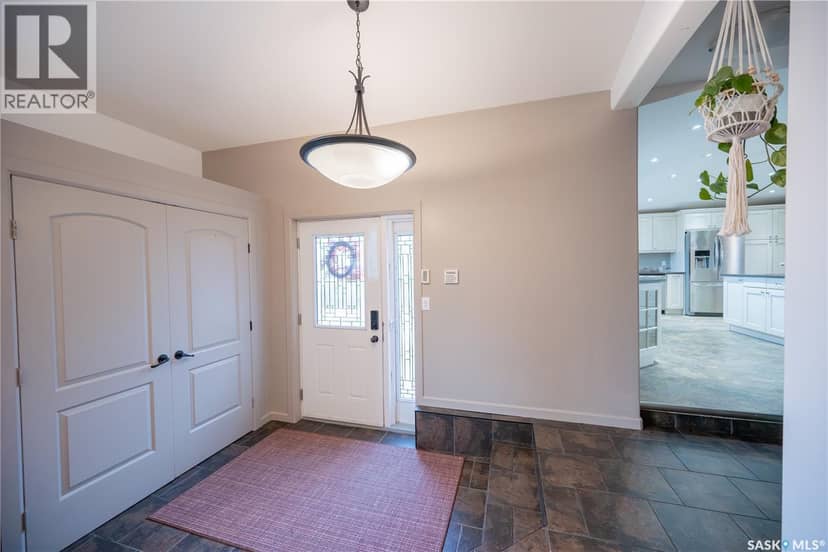 444 Mountview ROAD — photo 7 of 40