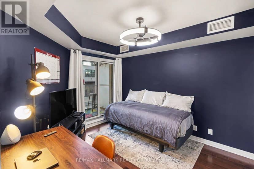 201 - 242 Rideau Street — photo 16 of 26