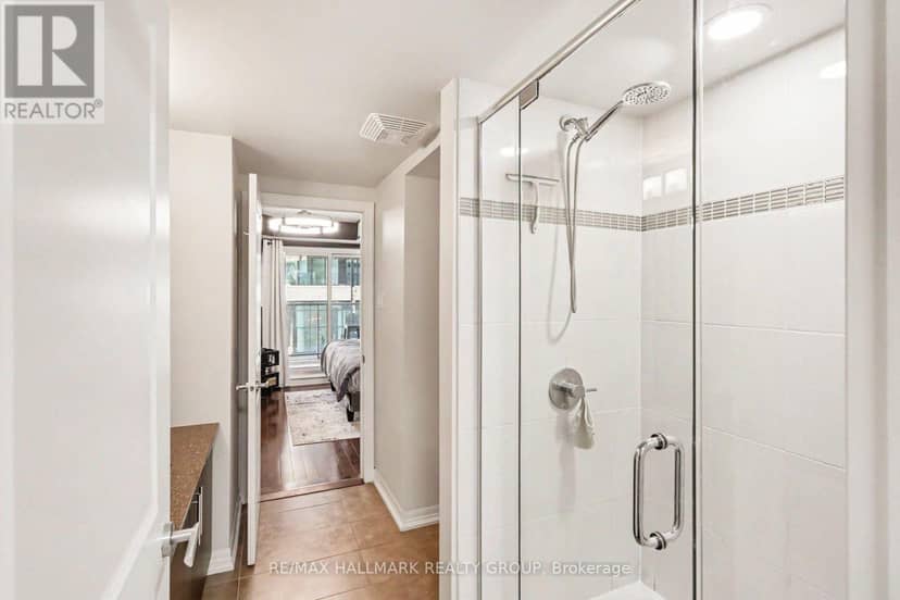 201 - 242 Rideau Street — photo 18 of 26
