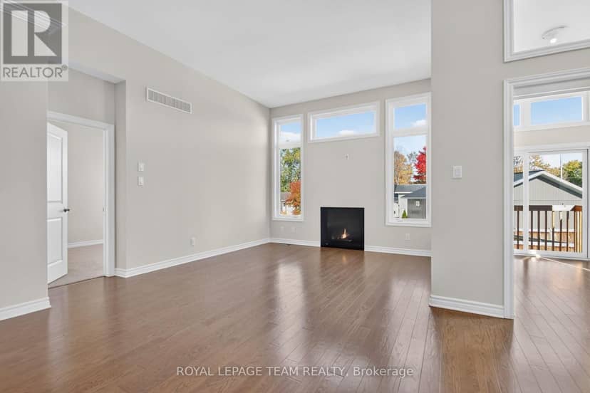 654 Fisher Street, North Grenville, photo 5