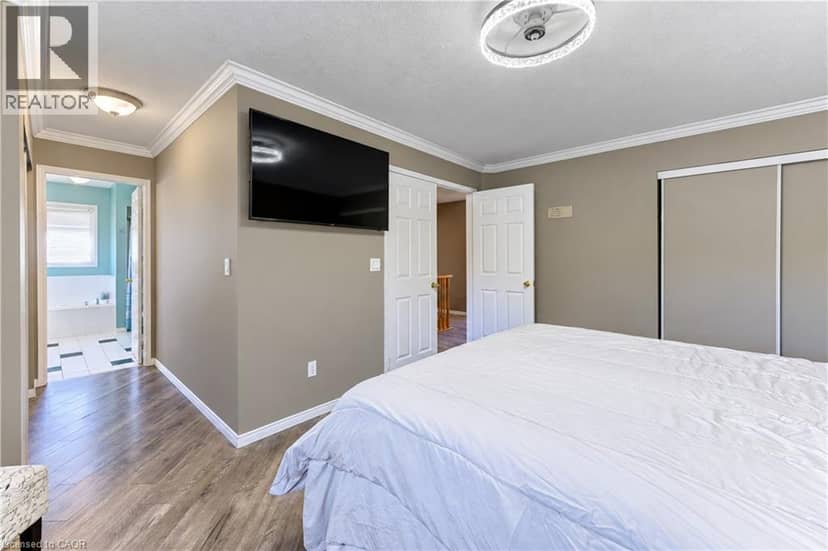 1 BROOM Street — photo 26 of 40