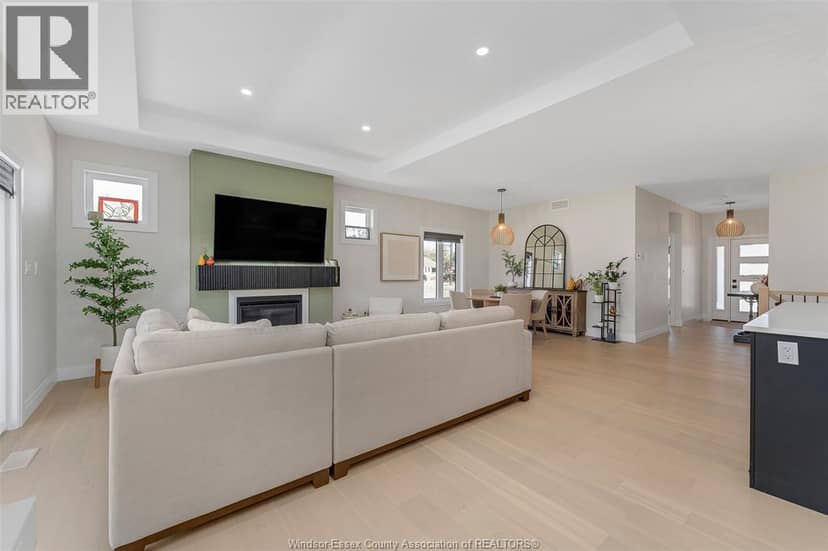 8028 Meo BOULEVARD — photo 10 of 38